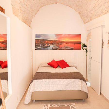Room 20 - Piccola Camera In Pietra Bianca 지오비나조 외부 사진
