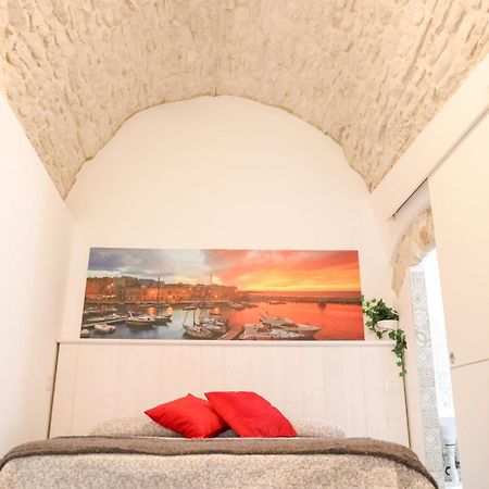Room 20 - Piccola Camera In Pietra Bianca 지오비나조 외부 사진