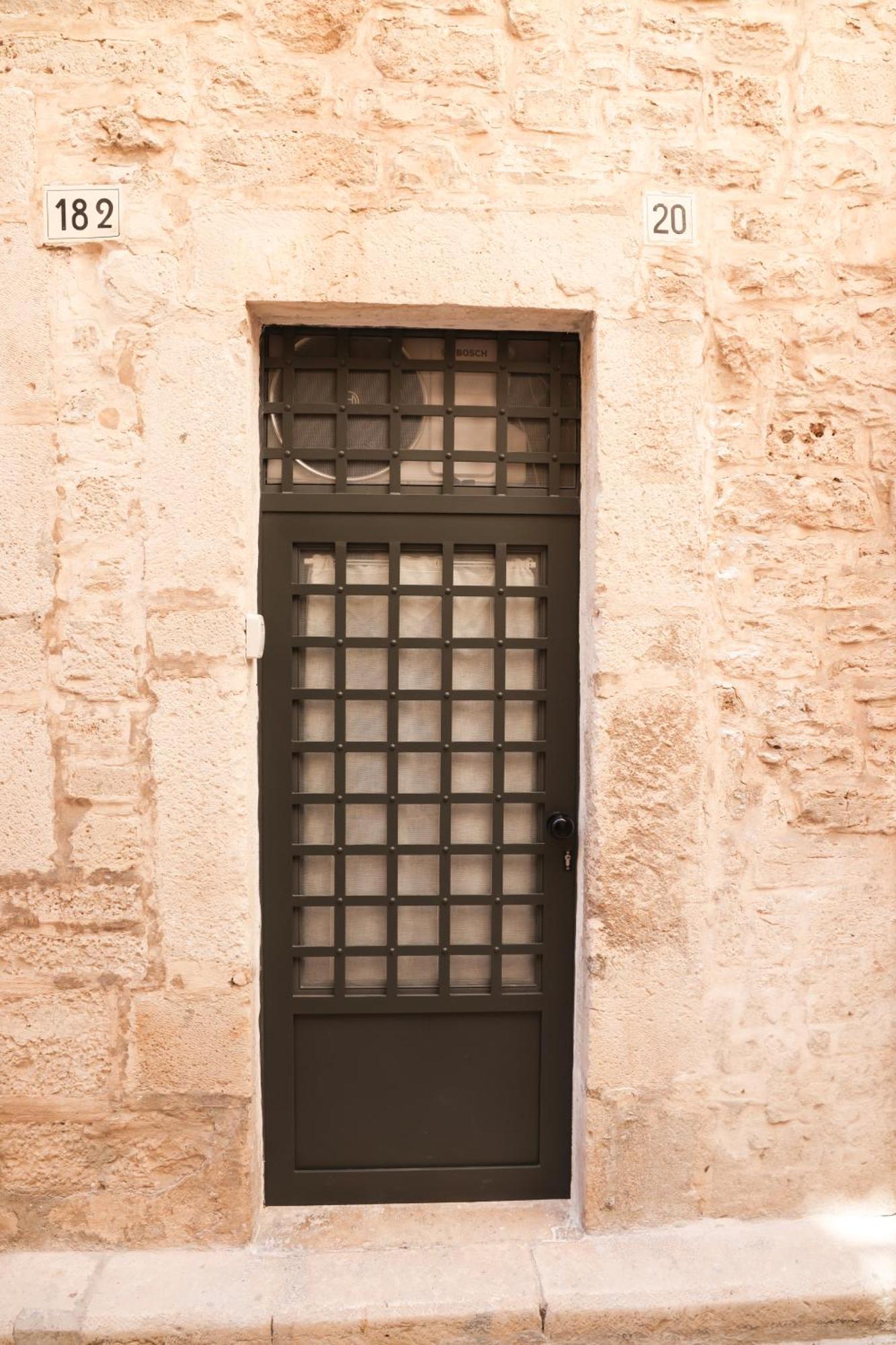 Room 20 - Piccola Camera In Pietra Bianca 지오비나조 외부 사진