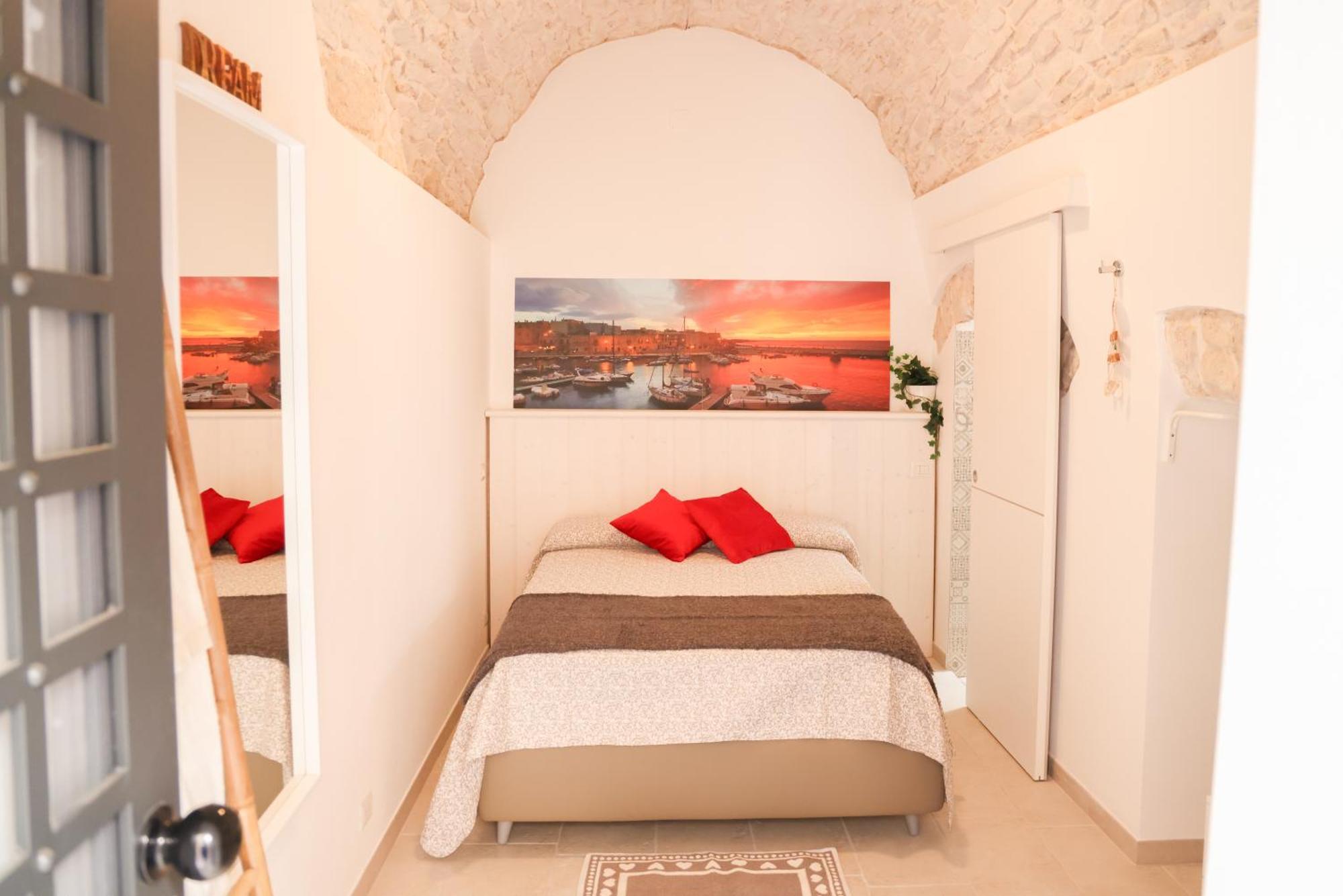 Room 20 - Piccola Camera In Pietra Bianca 지오비나조 외부 사진