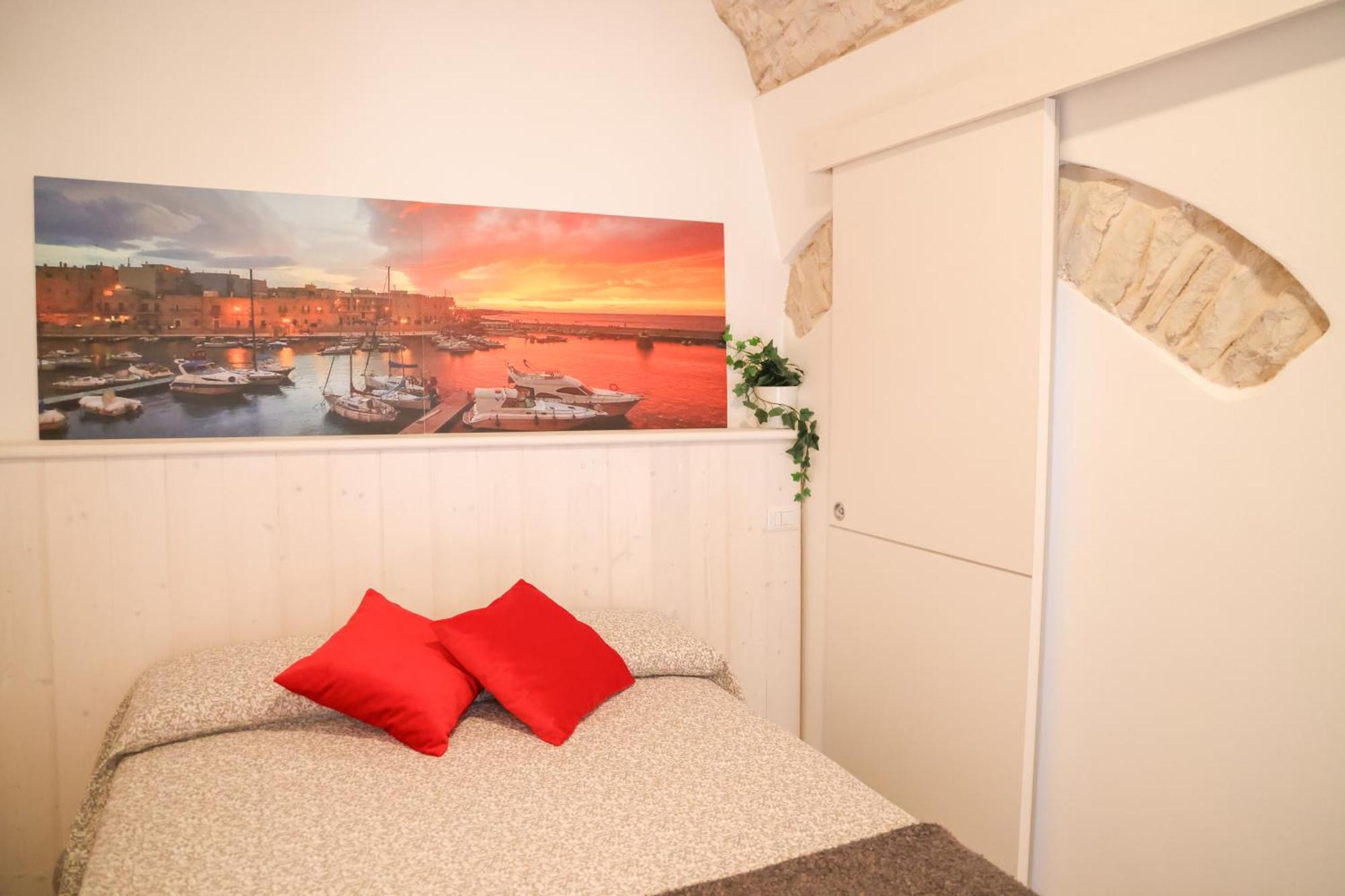 Room 20 - Piccola Camera In Pietra Bianca 지오비나조 외부 사진