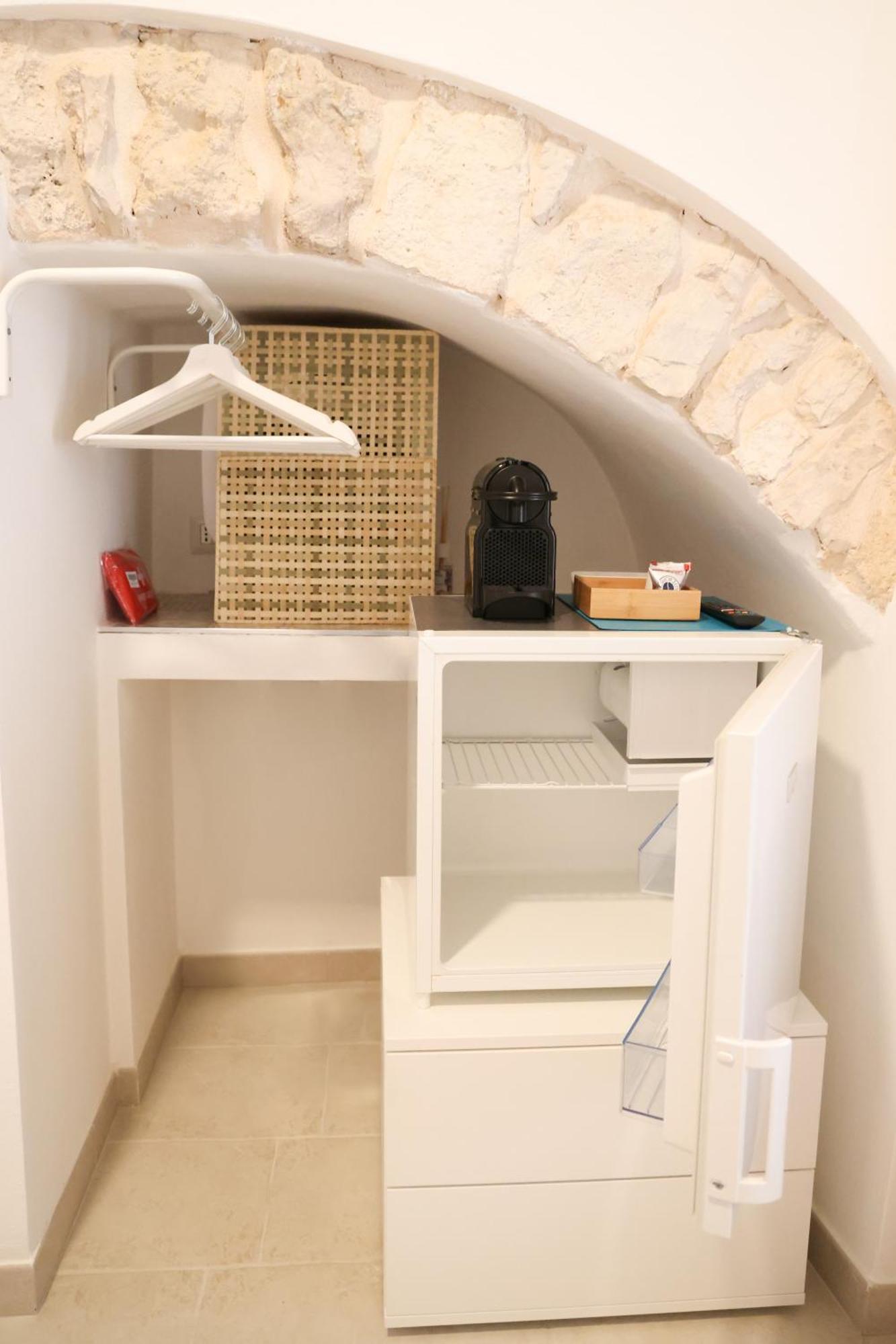 Room 20 - Piccola Camera In Pietra Bianca 지오비나조 외부 사진